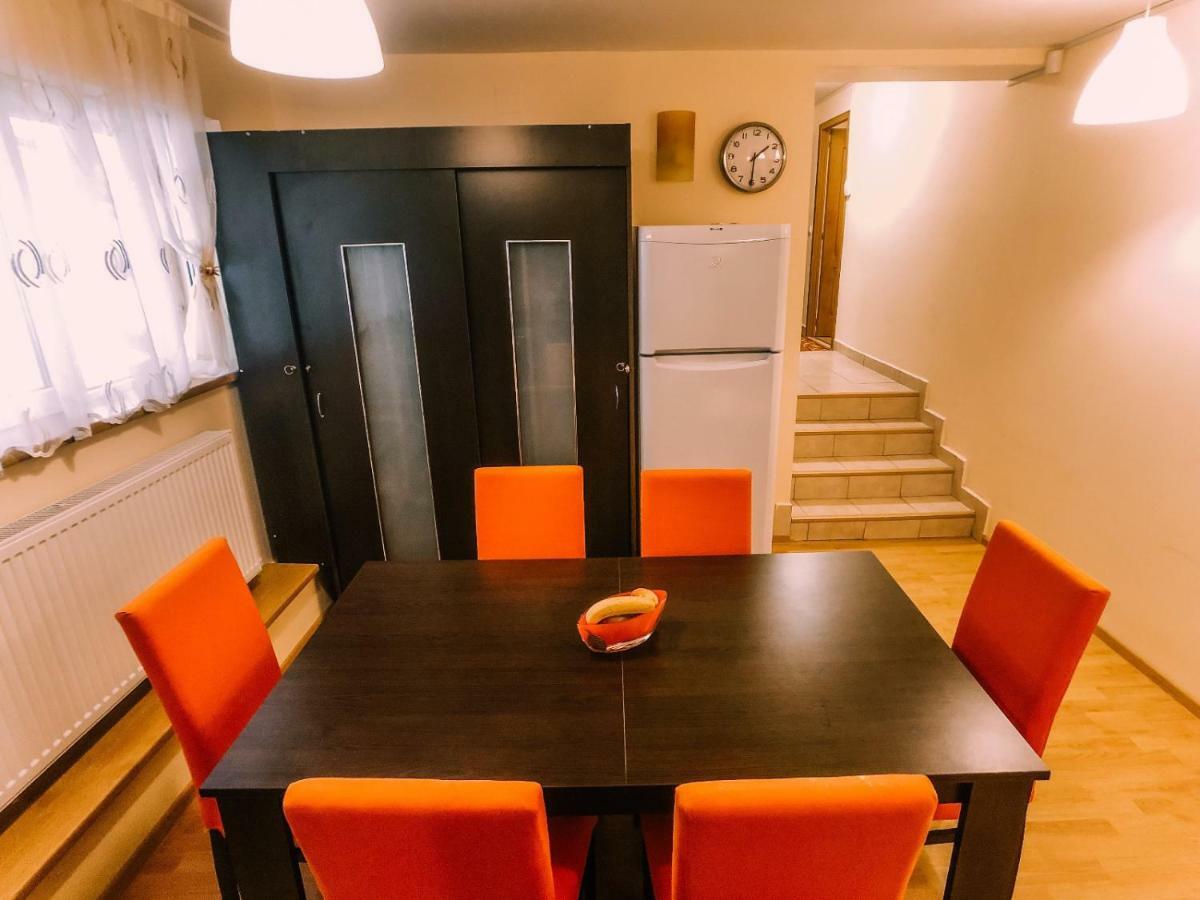 Apartment Spacious Near Peles